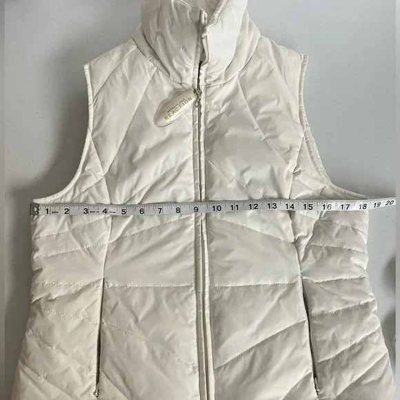 Woman's Kenneth Cole Reaction Down/Feather
Body warmer. Puffer Vest Ivory Sz M - Picture 5 of 13